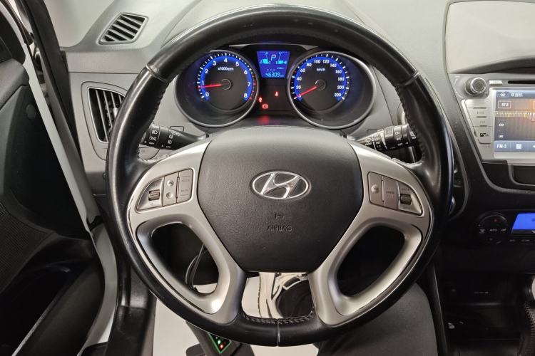 Used Hyundai ix35 2015 2.0L Automatic 2WD Smart Type China IV