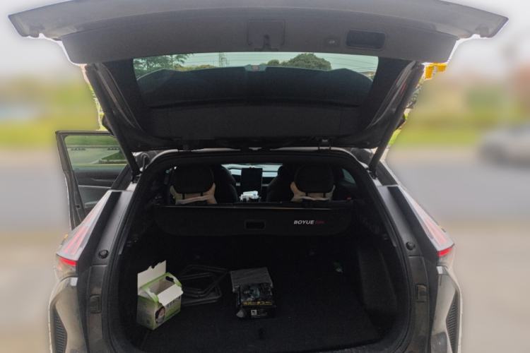 Used Geely Auto Emgrand X7 Sport 2024 1.5TD Smart Connect+ Trunk