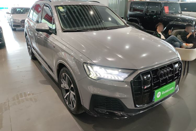 Used Audi Q7 2021 55 TFSI quattro S line Sport model Front Right 45 Deg