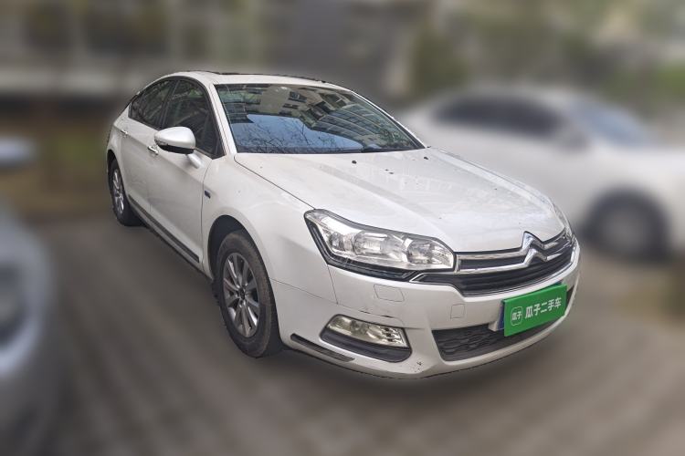 Used Citroen C5 2014 1.6T Automatic Luxury Model Front Right 45 Deg