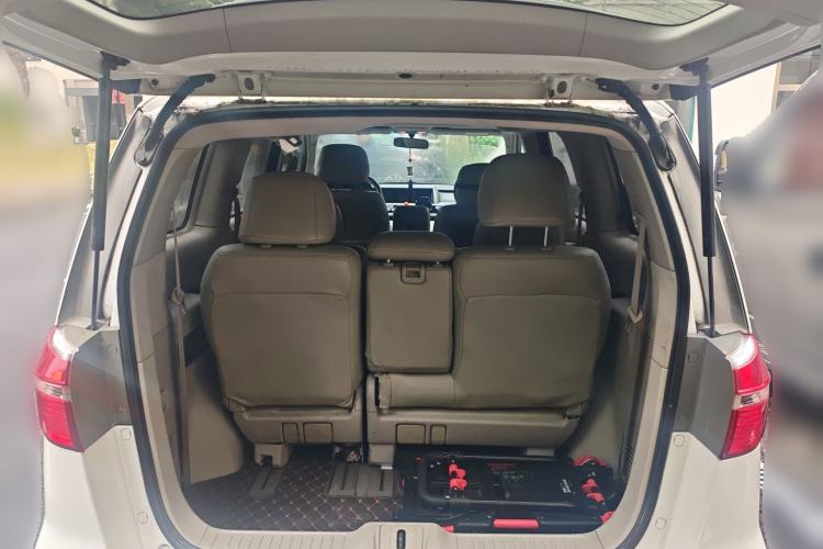 Used Honda Elysion 2012 2.4L VTi Luxury Navigation Edition Trunk