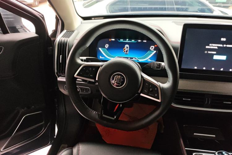 Used BYD Tang New Energy 2018 DM 2.0T All-Wheel Drive Smart Connectivity Luxury Model 7 Seats China V Emission Standard Steering Wheel