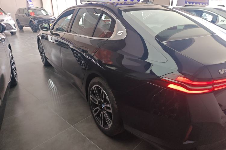 Used BMW 5 Series 2026 530Li Leading M Sport Package