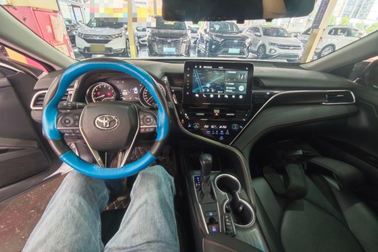 Used Toyota Camry 2021 2.0G Luxury Edition
