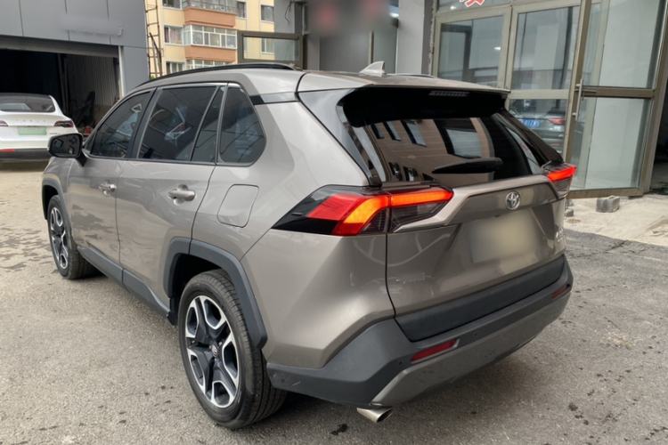 Used Toyota RAV4 2020 2.0L CVT Four-Wheel Drive Prestige Edition