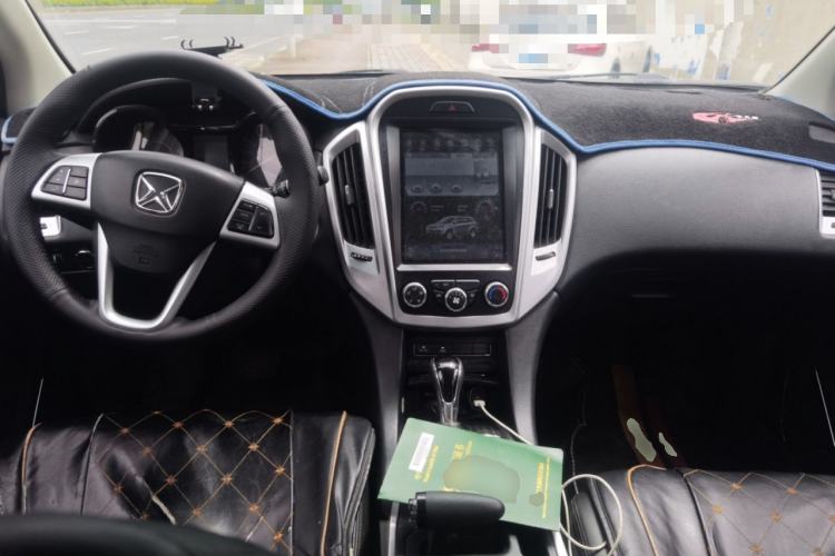 Used JMC Yusheng S350 2014 2.4T Automatic 4x4 Diesel Luxury Version with Sunroof 5 Seats
