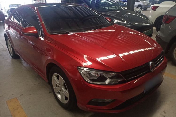 Used Volkswagen Lamando 2017 230TSI DSG Fashion Edition Front Right 45 Deg