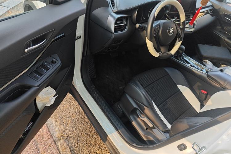 Used Toyota IZOA 2021 2.0L Yixing Version
