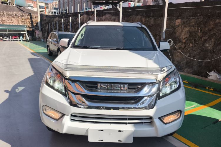 Used Isuzu mu-X 2017 3.0T Four-Wheel Drive Automatic Luxury 7-Seater China IV Standard
