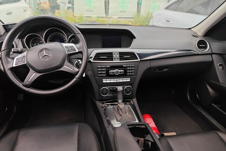 Used Mercedes-Benz C-Class 2013 C 180 CGI Classic Center Console