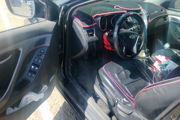 Used Hyundai Elantra (5th Generation / Langdong) 2015 1.6L Manual Leading Model
