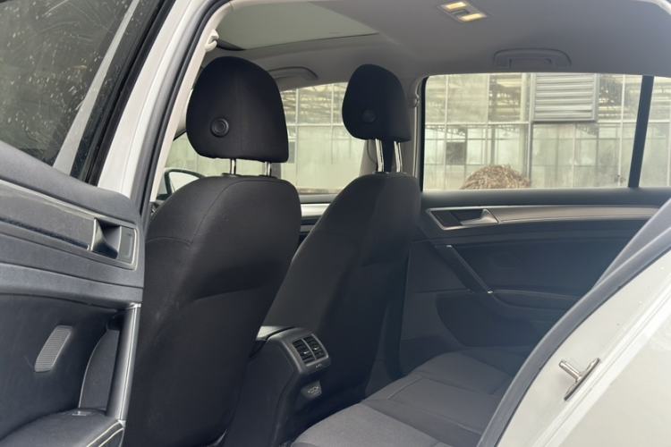 Used Volkswagen Golf 2020 Zhiai Edition 200TSI DSG Comfortable & Ambitious Version