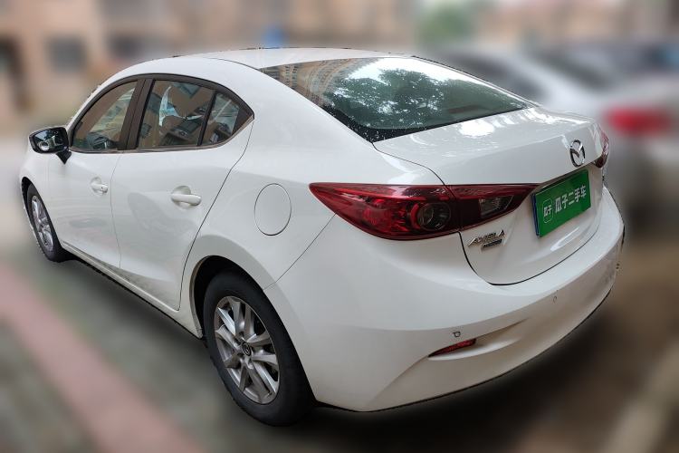 Used Mazda 3 Axela 2016 Sedan 1.5L Automatic Luxury Model