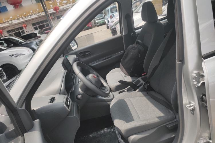 Used Wuling Hongguang New Energy 2025 Extended-Range Hybrid 50 km Standard Version