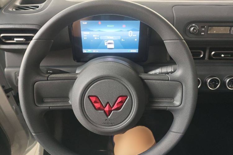 Used Wuling Zhiguang New Energy 2025 Model 305km Ambitious Edition