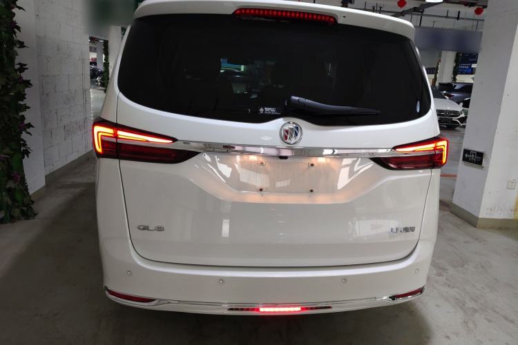 Used Buick GL8 2023 Facelifted Land Cruiser Executive Luxury Version
