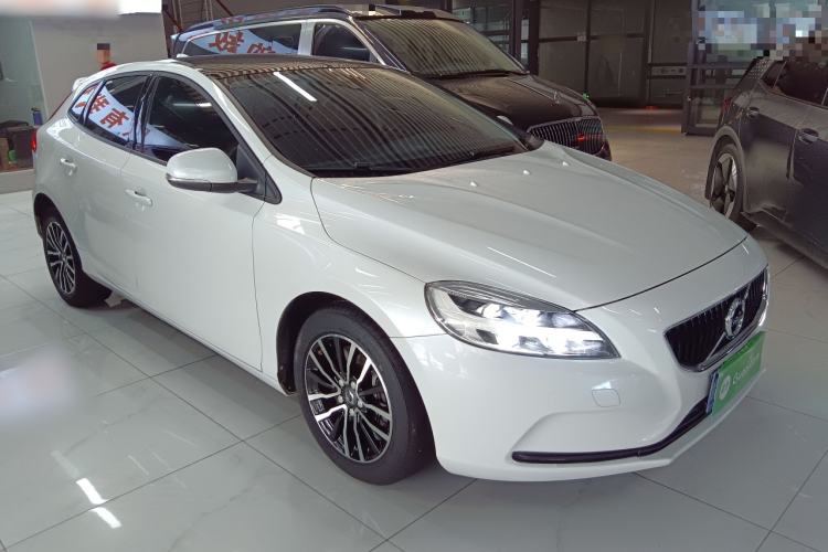 Used Volvo V40 2017 T3 Zhiyi Edition