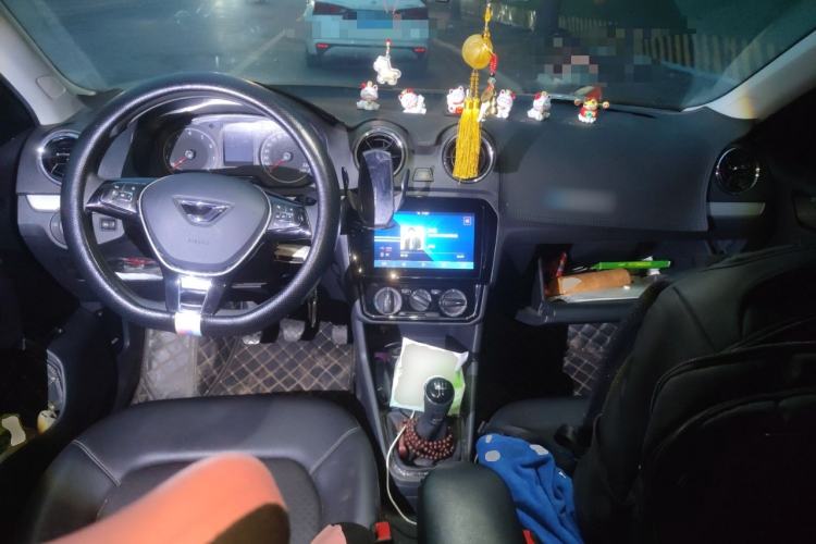 Used Jetta VA3 2021 1.5L Manual Enjoyment Edition Center Console