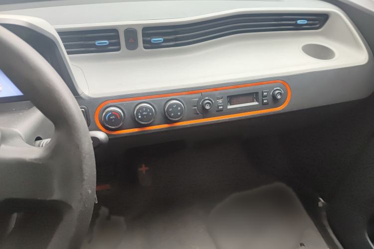 Used Wuling Hongguang MINIEV 2020 Enjoyment Model Lithium Iron Phosphate Audio And AC Panel