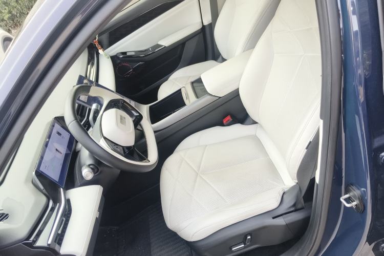 Used Geely Galaxy L6 2023 125km MAX Left Front Seat