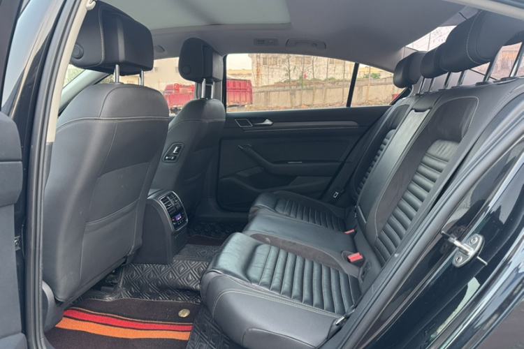 Used Volkswagen Magotan 2020 330TSI DSG Leading Model
