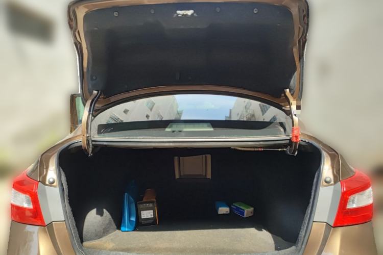 Used Nissan Sylphy 2016 1.6 XL CVT Luxury Edition Trunk