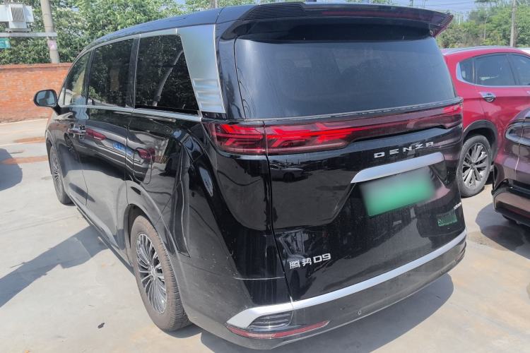 Used Denza D9 2022 DM-i 970 Four-Wheel Drive Prestige Model Rear Left 45 Deg