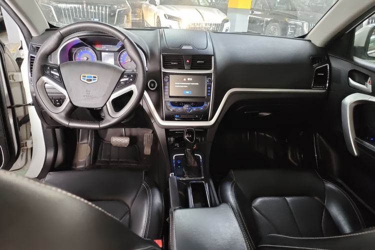 Used Geely Auto Emgrand 2016 Sedan 1.5L CVT Upward Version Center Console