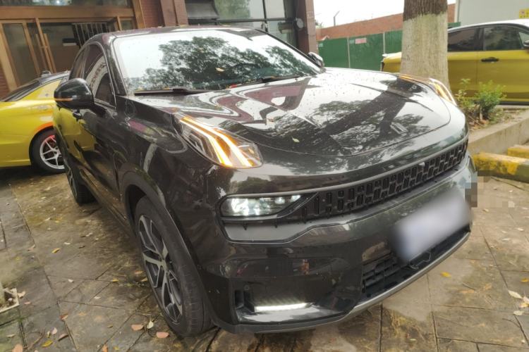 Used Lynk & Co 05 2022 2.0TD Four-Wheel Drive Dynamic Halo Exterior 1