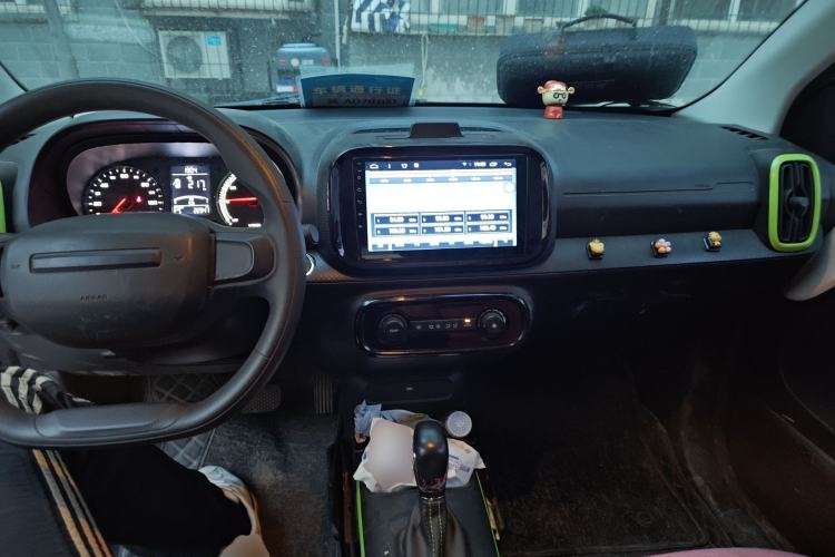 Used Roewe Clever 2021 302 km New Four-Seater Super-Efficient Version
