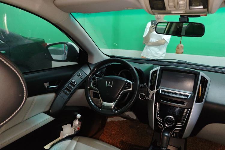 Used Luxgen U6 SUV 2014 1.8T ZhiZun Model