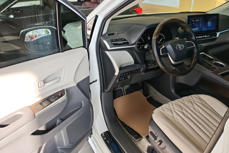 Used Toyota SIENNA 2021 2.5L Hybrid Comfort Edition