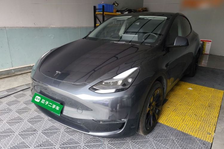 Used Tesla Model Y 2024 Long-Range All-Wheel-Drive Version