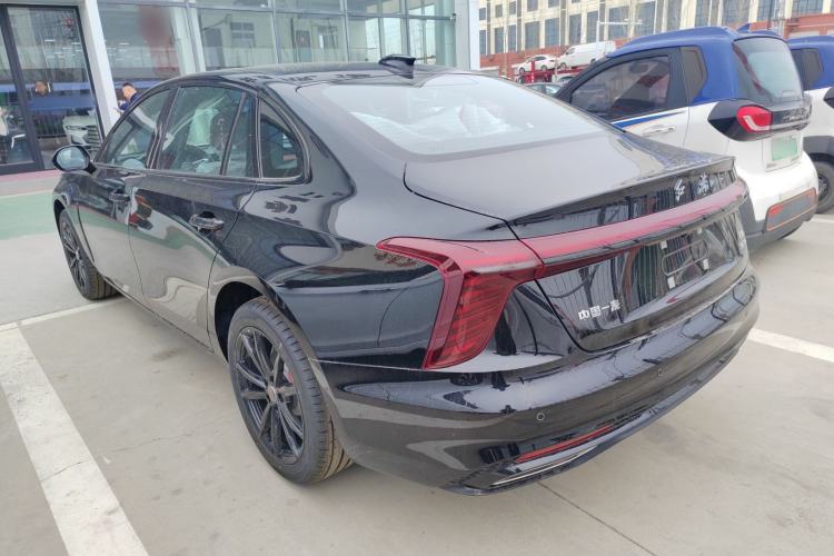 Used Hongqi H5 2025 Model 1.5T DCT Xuan Ying 2 Million Units Commemorative Edition