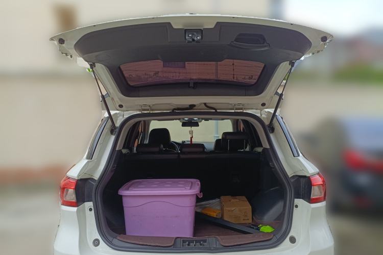 Used GAC Trumpchi GS4 2017 235T Automatic Two-Wheel Drive Prestige Edition Trunk