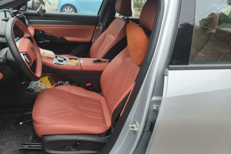 Used Geely Galaxy L6 2025 EM-i 140km Explorer+ Edition
