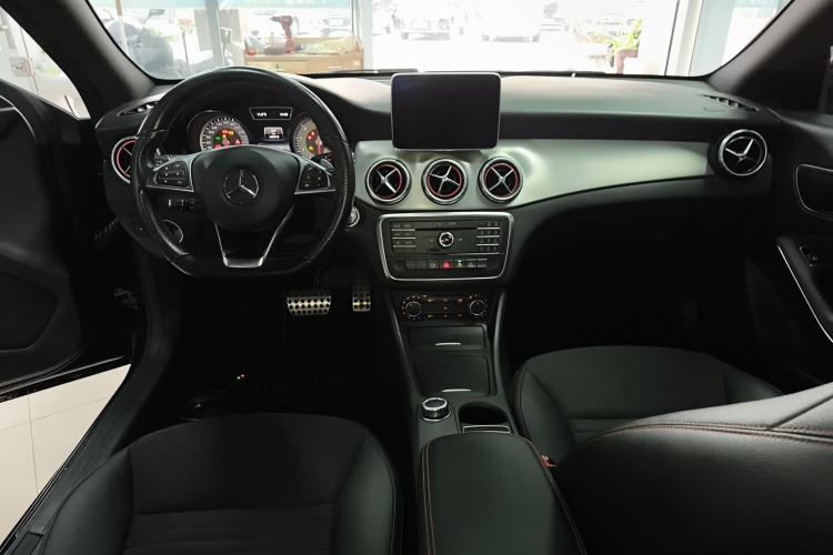 Used Mercedes-Benz CLA 2015 CLA 220 4MATIC
