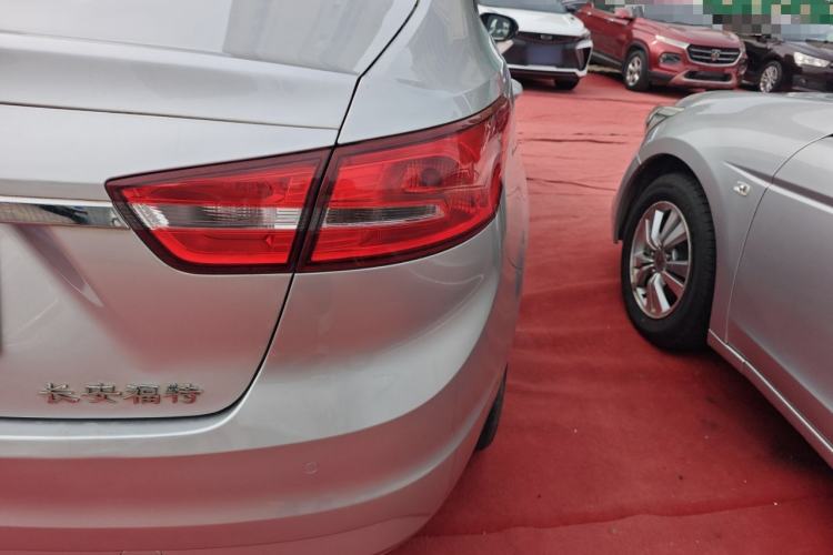 Used Ford Escort 2015 1.5L Automatic Fashion Model
