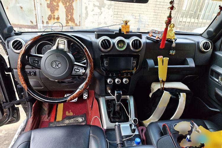 Used BAIC Off-Road BJ40 2016 40L 2.3T Automatic All-Wheel Drive Premium Edition Center Console