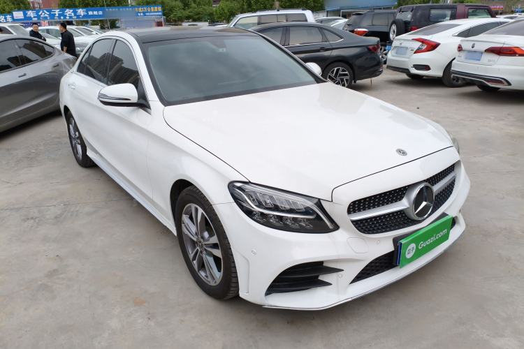 Used Mercedes-Benz C-Class 2021 C 200 L Fashion Edition Sport Version Front Right 45 Deg