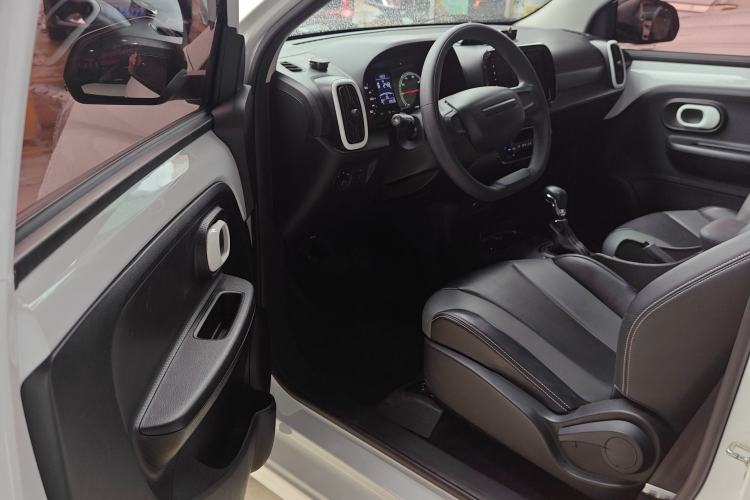 Used Roewe Clever 2022 311km QiQi BoBo Edition Driver Seat