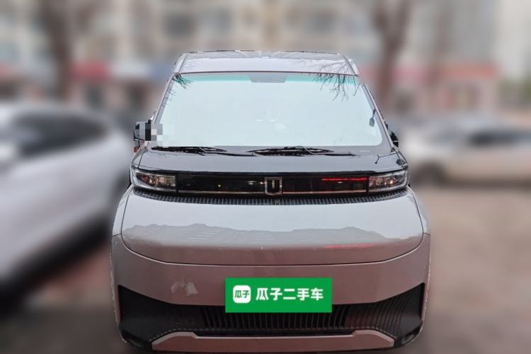 Used Farizon Super VAN 2025 Yucheng Action-Pak, Short-Axle 68kWh ZhiXin, 5-seater
