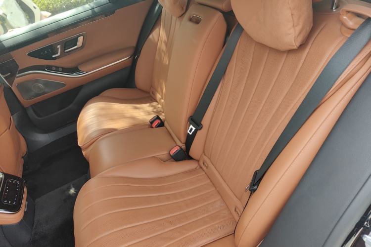 Used Mercedes-Benz S-Class 2021 S 400 L Luxury Model Left Rear Seat