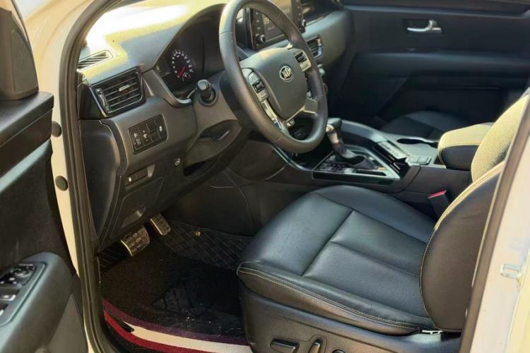 Used Kia KX7 2020 2.0T Automatic Two-Wheel Drive GLS 7-Seater
