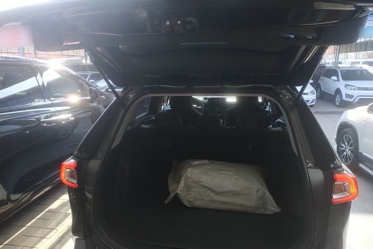 Used Toyota Wildlander 2022 2.0L CVT Two-Wheel Drive Leading Edition Trunk