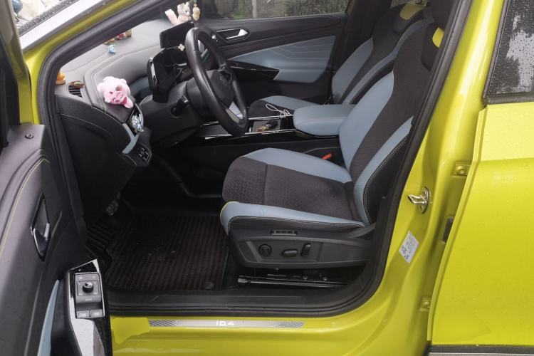 Used Volkswagen ID.4 X 2021 Pro Smart Long-Range Edition Left Front Seat