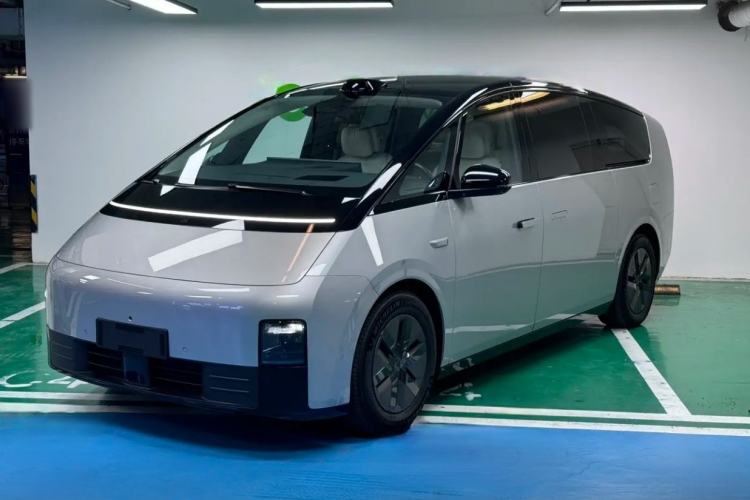 Used Li Auto MEGA 2024 Ultra Model