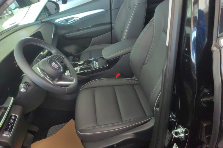 Used Buick Envision 2025 Encore Plus 28T Two-Wheel-Drive Platinum Edition