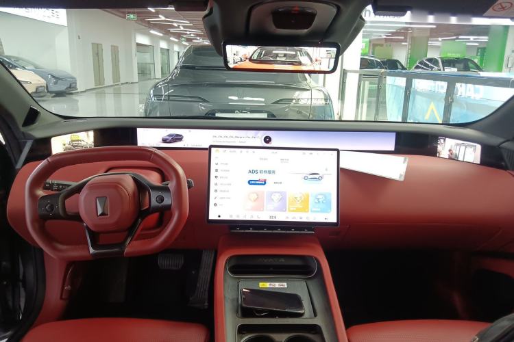 Used Avatr 12 2025 Updated Ultra All-Electric Four-Wheel Drive Center Console