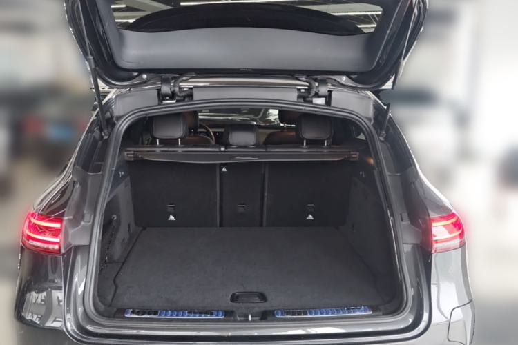 Used Mercedes-Benz EQC 2022-Year Restyled EQC 350 4MATIC Trunk